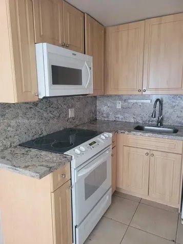 241 SE 9th Avenue Pompano Beach FL 33060