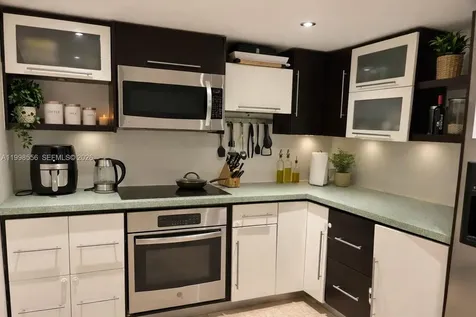 555 NE 15th Street Miami FL 33132
