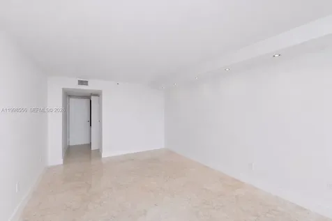 555 NE 15th Street Miami FL 33132