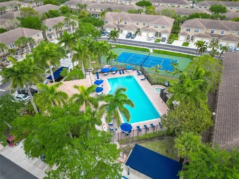 365 SW 122nd Avenue Pembroke Pines FL 33025