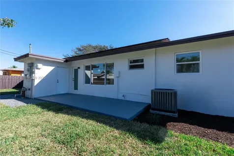 3110 SW 34th Avenue West Park FL 33023
