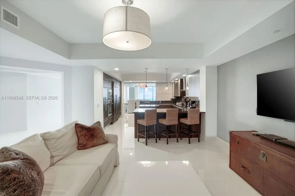 2711 S Ocean Drive Hollywood FL 33019