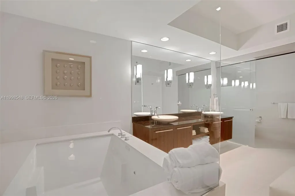 2711 S Ocean Drive Hollywood FL 33019