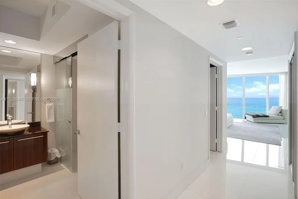 2711 S Ocean Drive Hollywood FL 33019