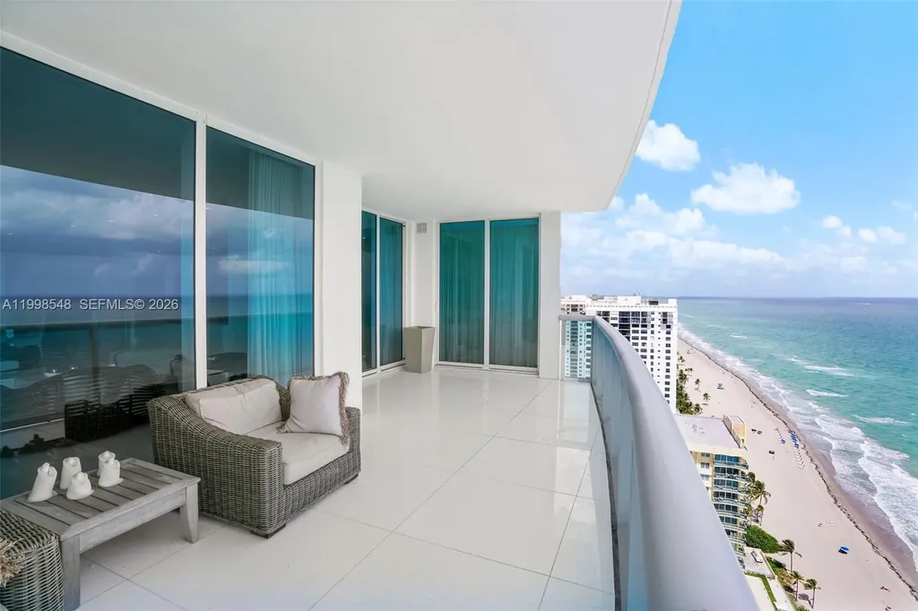 2711 S Ocean Drive Hollywood FL 33019