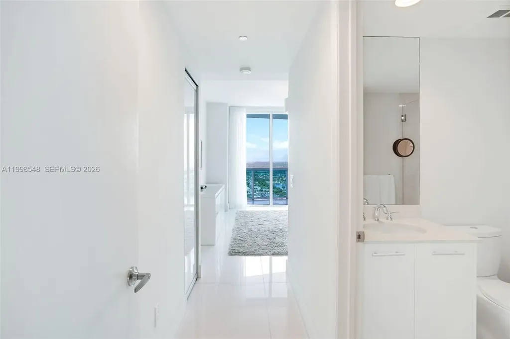 2711 S Ocean Drive Hollywood FL 33019