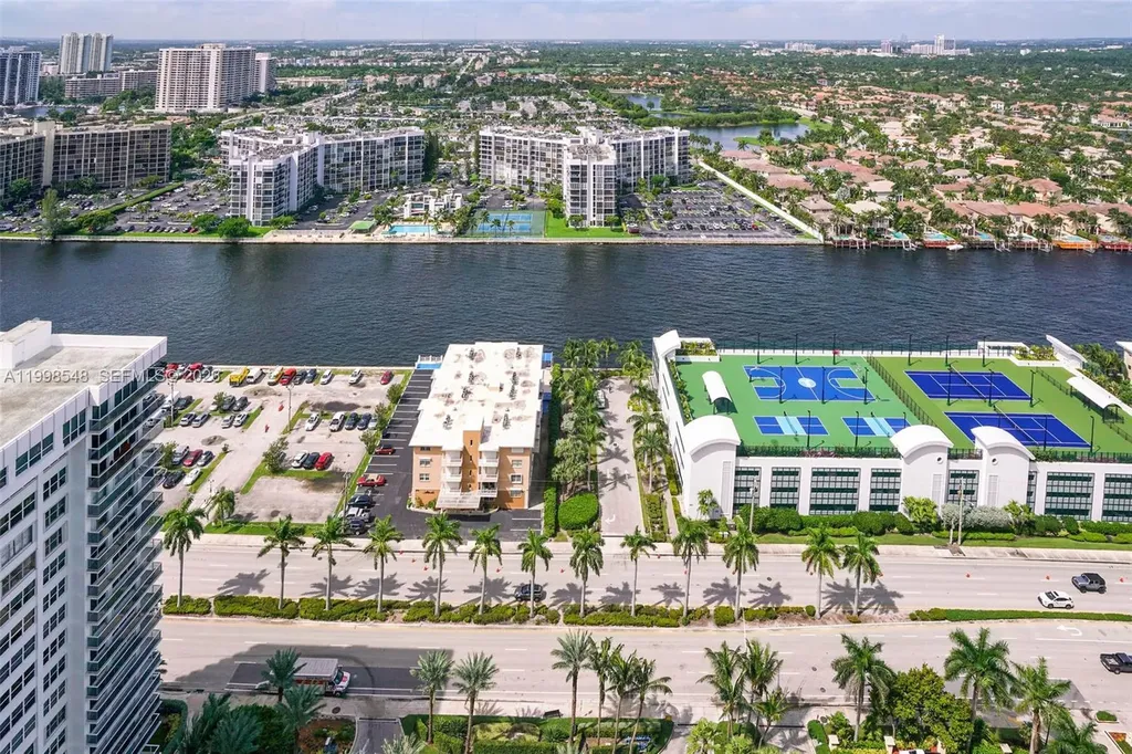 2711 S Ocean Drive Hollywood FL 33019