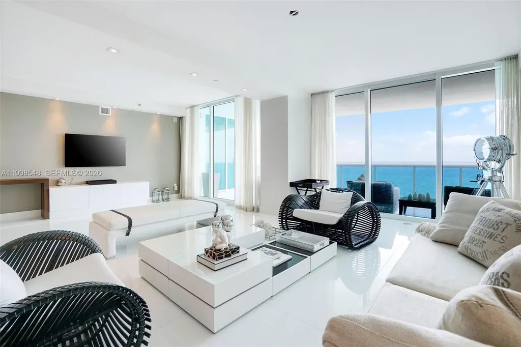 2711 S Ocean Drive Hollywood FL 33019