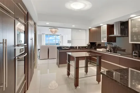 2711 S Ocean Drive Hollywood FL 33019