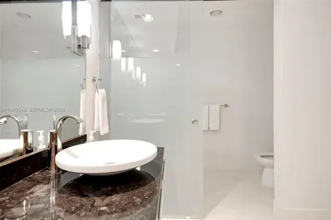 2711 S Ocean Drive Hollywood FL 33019