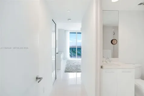 2711 S Ocean Drive Hollywood FL 33019
