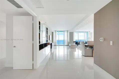 2711 S Ocean Drive Hollywood FL 33019
