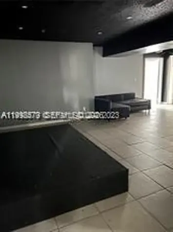 400 NE 44th Street Oakland Park FL 33334