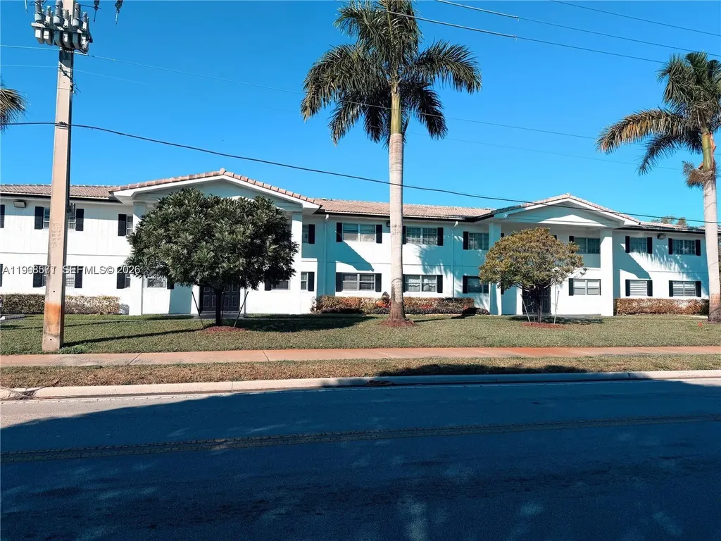 4280 Woodside Drive Coral Springs FL 33065