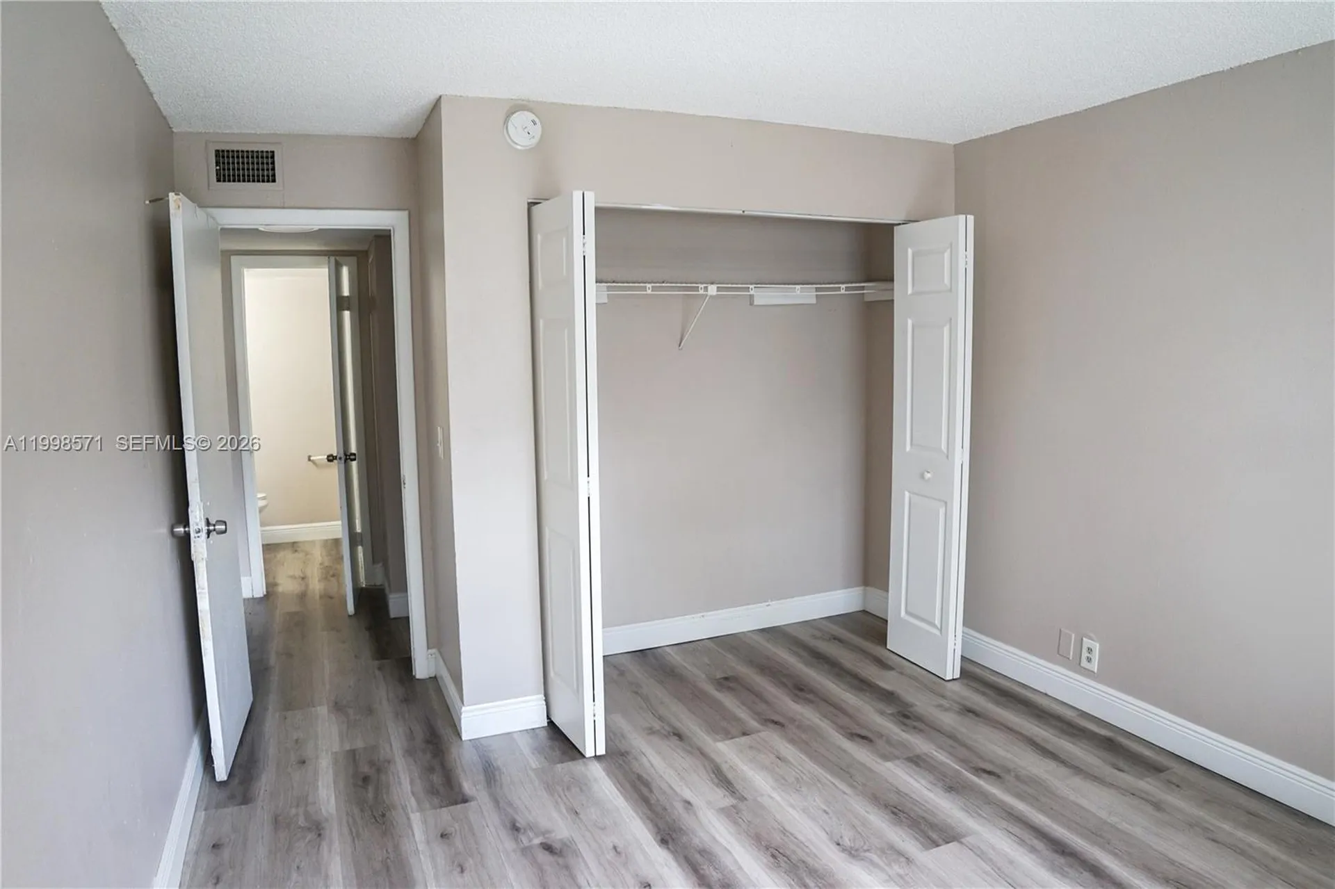 4280 Woodside Drive Coral Springs FL 33065