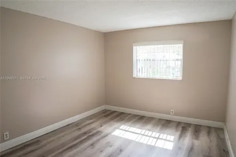 4280 Woodside Drive Coral Springs FL 33065