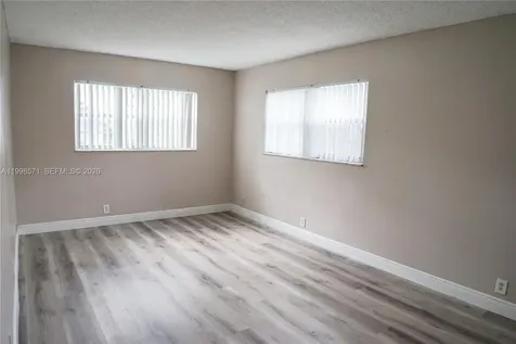 4280 Woodside Drive Coral Springs FL 33065