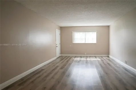 4280 Woodside Drive Coral Springs FL 33065