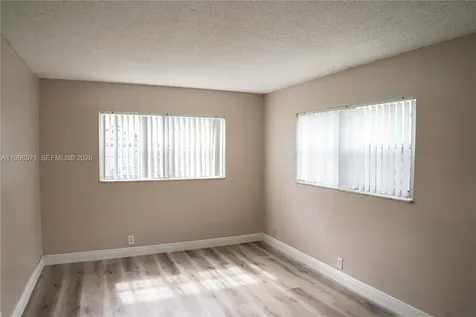 4280 Woodside Drive Coral Springs FL 33065