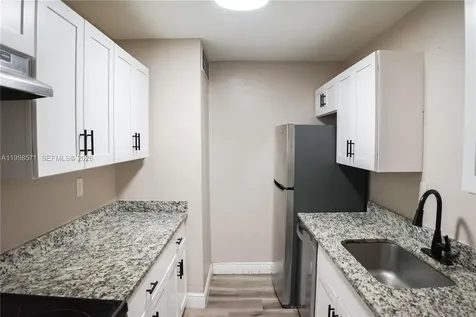 4280 Woodside Drive Coral Springs FL 33065