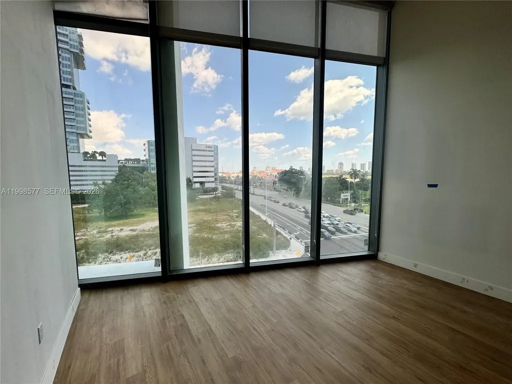 21290 Biscayne Boulevard Aventura FL 33180