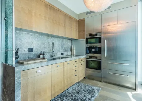 50 S Pointe Drive Miami Beach FL 33139