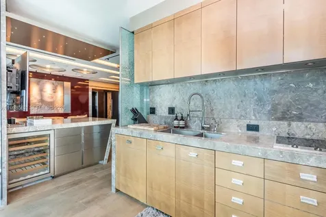 50 S Pointe Drive Miami Beach FL 33139