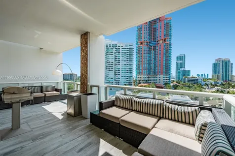 50 S Pointe Drive Miami Beach FL 33139