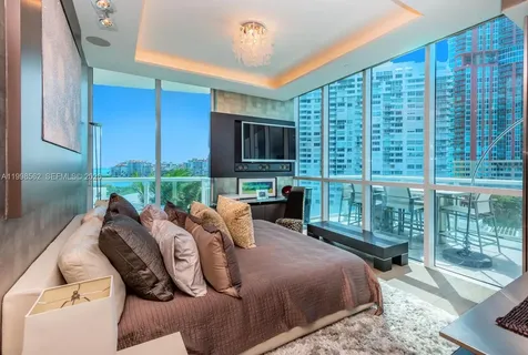 50 S Pointe Drive Miami Beach FL 33139