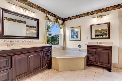 194ONE W 148 Miramar FL 33027