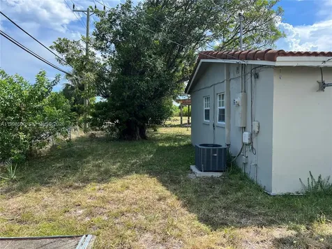 1710 NW 5th Avenue Pompano Beach FL 33060