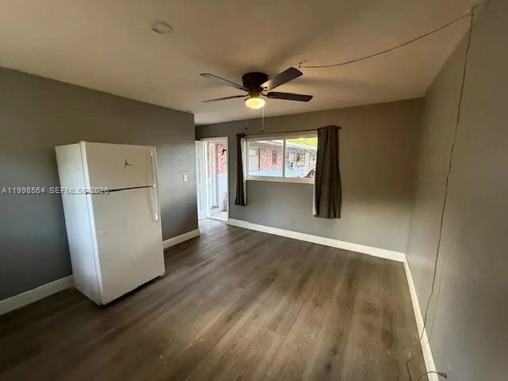 4148 SW 24th Street Fort Lauderdale FL 33317