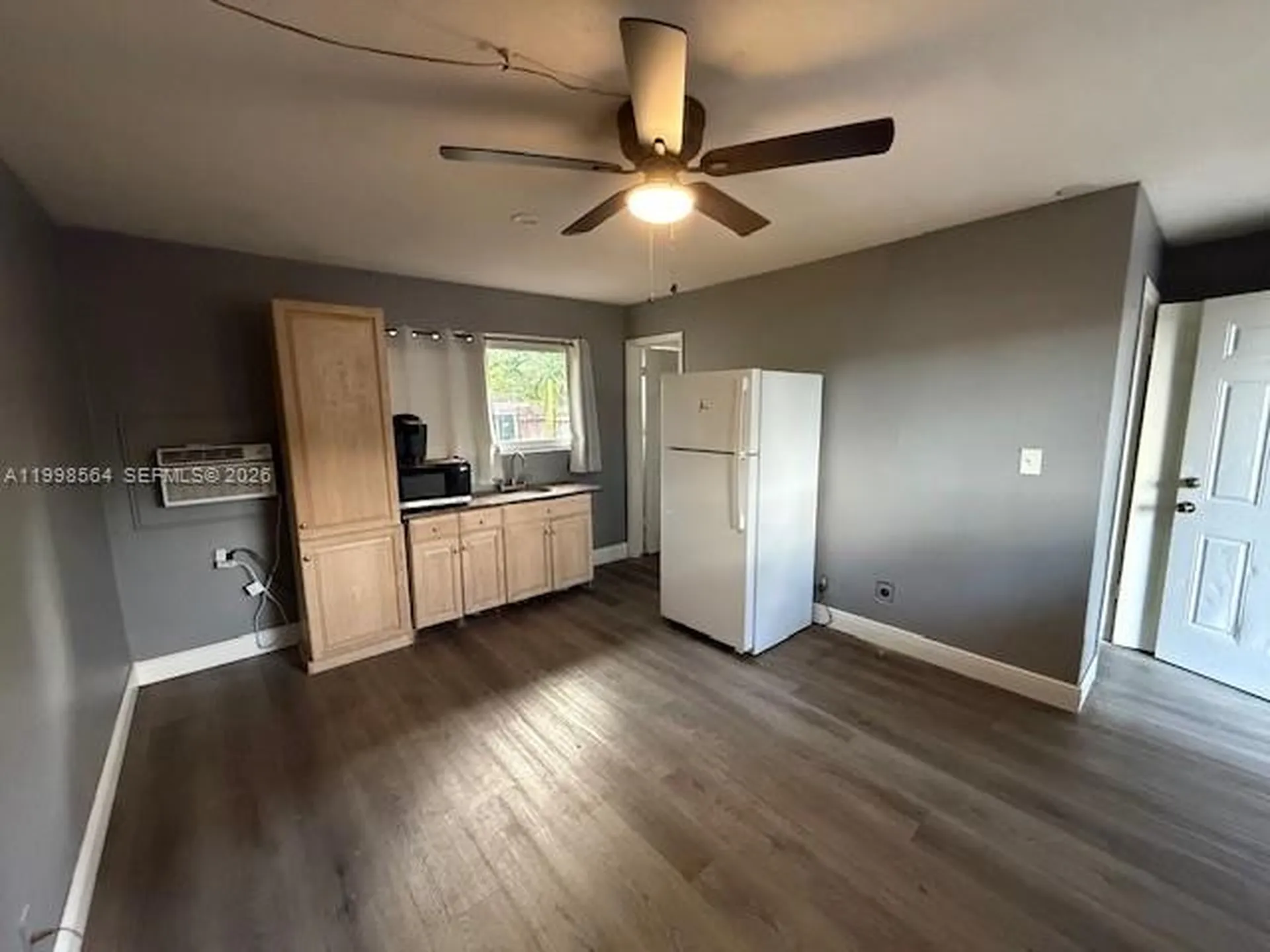 4148 SW 24th Street Fort Lauderdale FL 33317