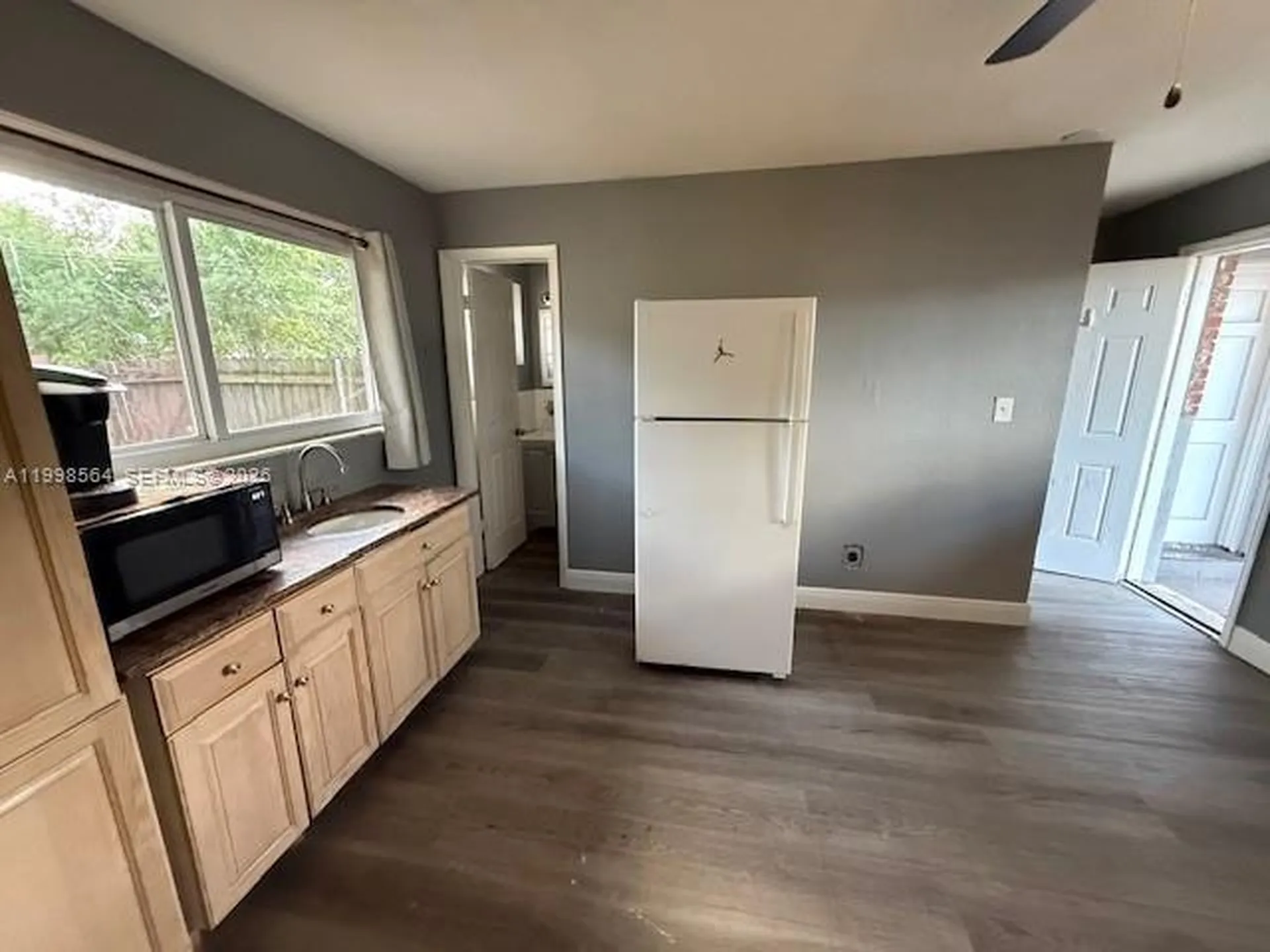 4148 SW 24th Street Fort Lauderdale FL 33317