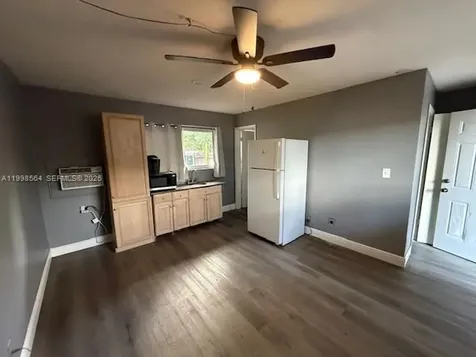 4148 SW 24th Street Fort Lauderdale FL 33317