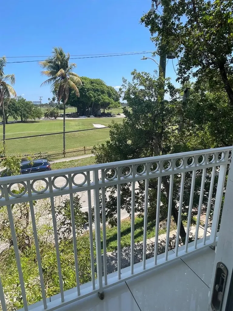 826 N 17th Avenue Hollywood FL 33020