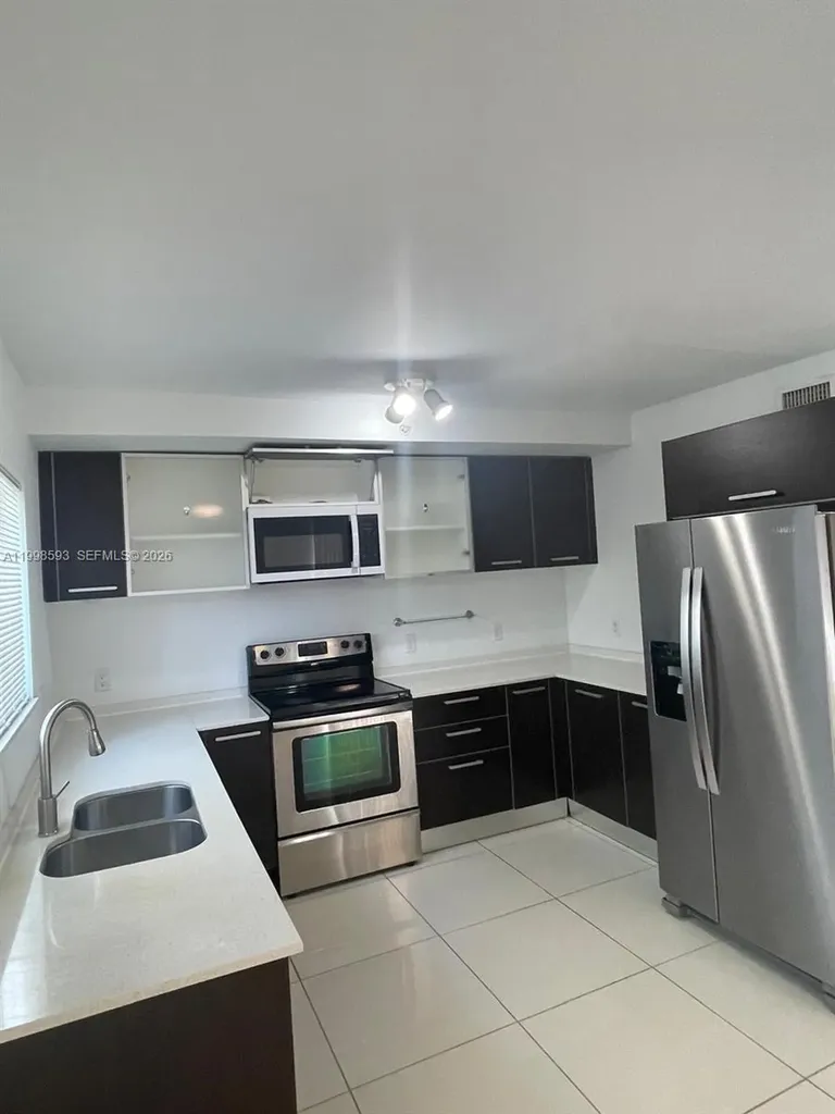 826 N 17th Avenue Hollywood FL 33020