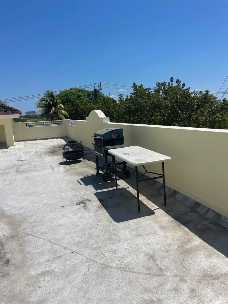 826 N 17th Avenue Hollywood FL 33020