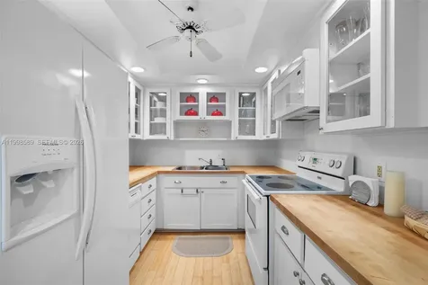 177 Ocean Lane Drive Key Biscayne FL 33149
