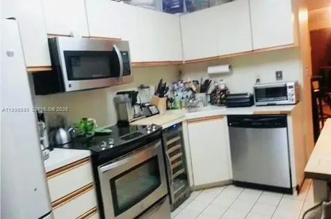 10029 SW 77th Court Miami FL 33156