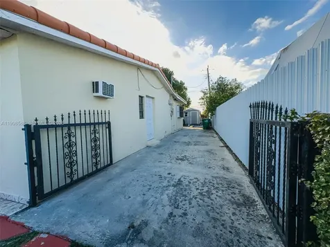 3420 SW 104th Avenue Miami FL 33165
