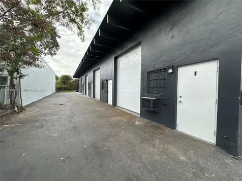 5818 SW 25th Street West Park FL 33023