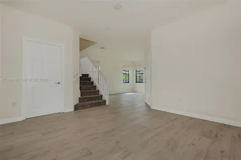 8903 NW 184th Terrace Miami Lakes FL 33018