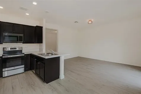 8903 NW 184th Terrace Miami Lakes FL 33018
