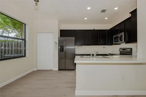 8903 NW 184th Terrace Miami Lakes FL 33018