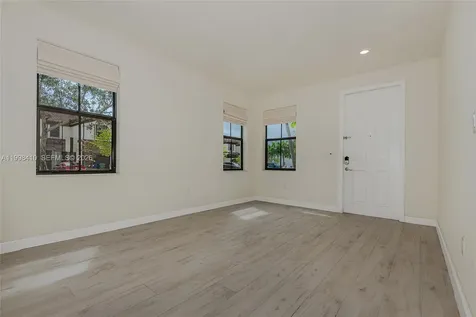 8903 NW 184th Terrace Miami Lakes FL 33018