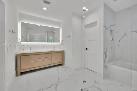 6140 SW 90th Street Pinecrest FL 33156