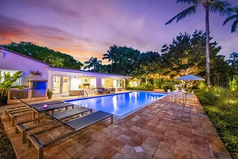 6140 SW 90th Street Pinecrest FL 33156