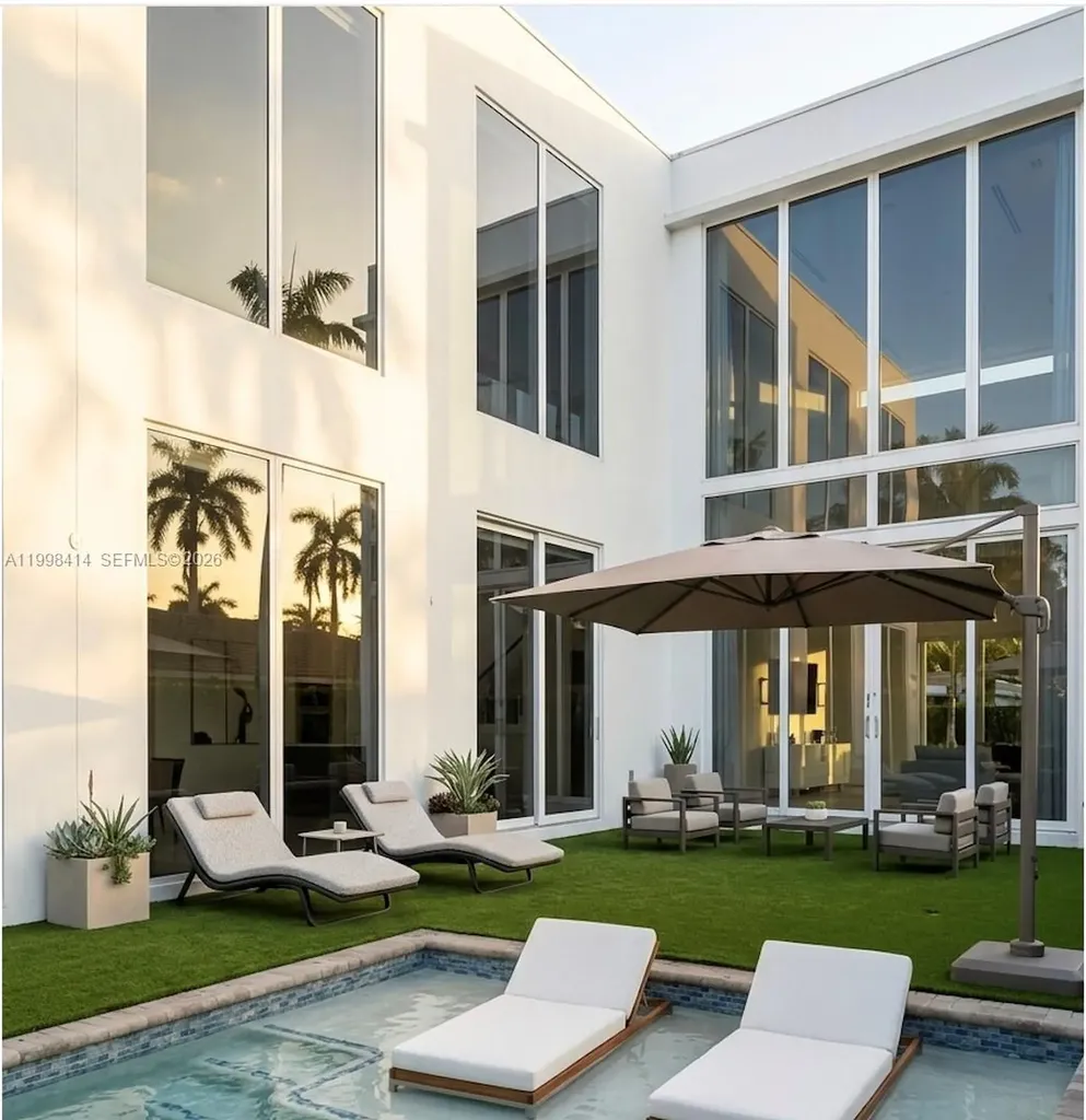 949 Tyler Street Hollywood FL 33019