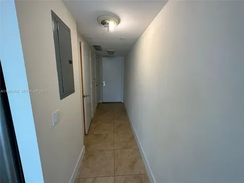 41 SE 5th Street Miami FL 33131